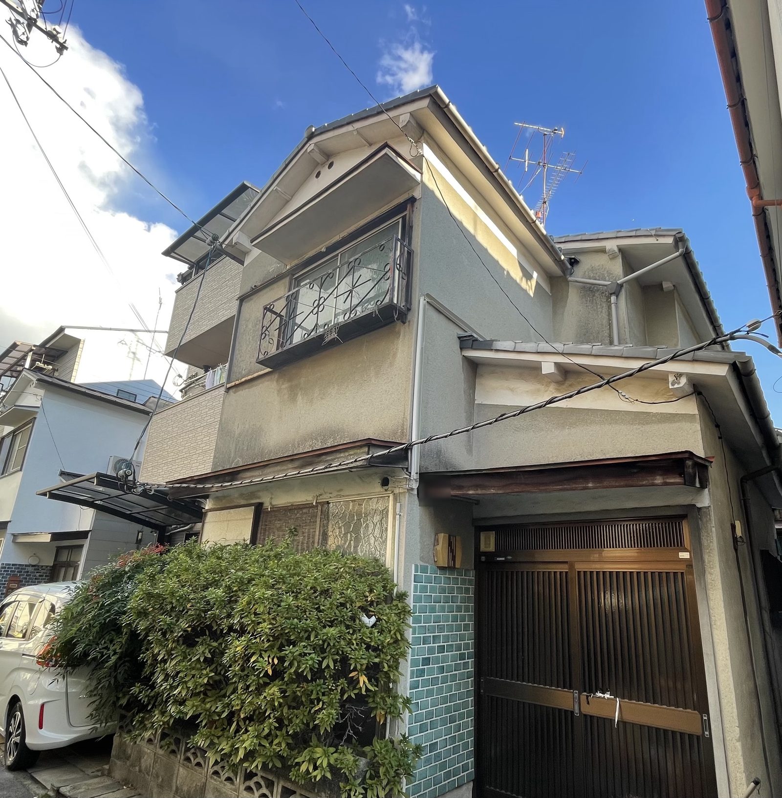 買い取った築年数の古い戸建の外観